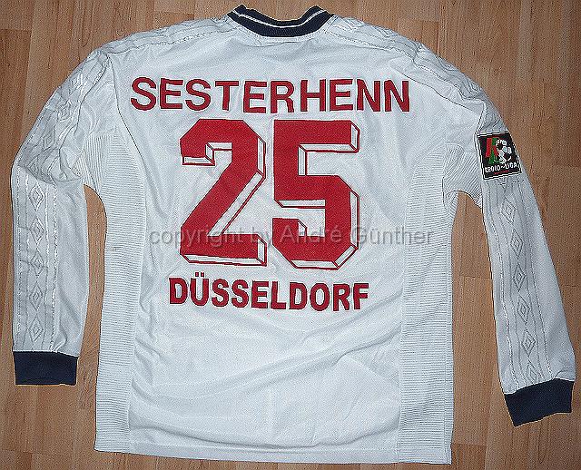 P1150798.JPG - 1999-00 Henkel #25 Sesterhenn Matchworn Trikot Regionalliga  Auswärts-Trikot